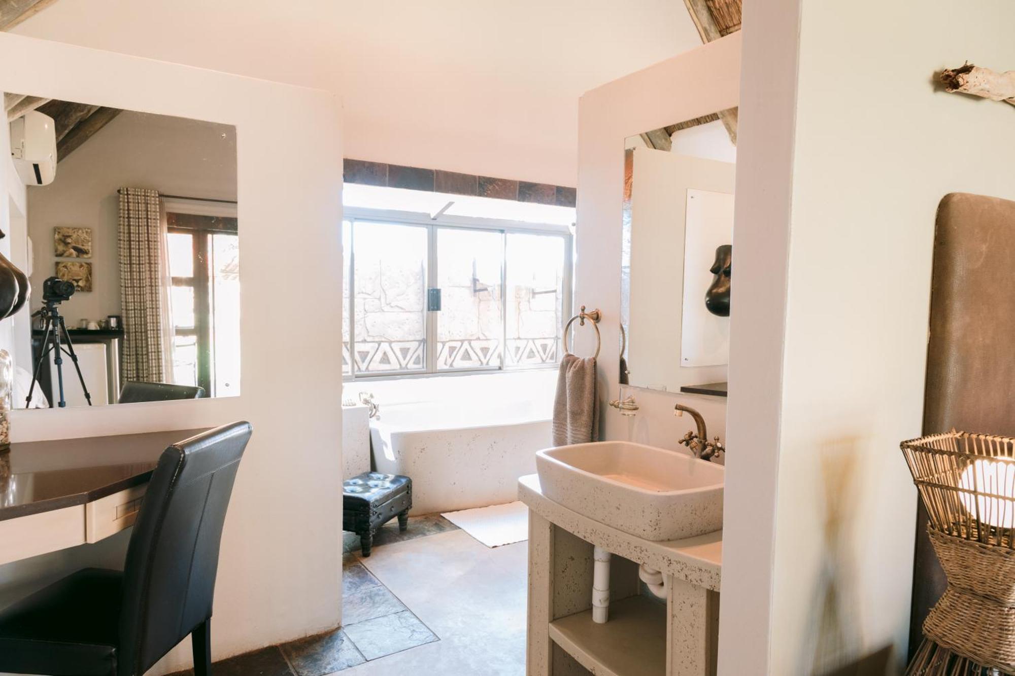 Tshukudiba Game Lodge Tom Burke Zewnętrze zdjęcie